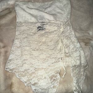 Lace Strapless Bandeau in Cream